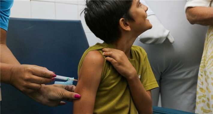 vacina em criança